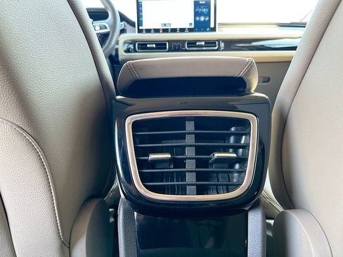 Used 2023 Lincoln Nautilus AWD w/ Premium Package image 25