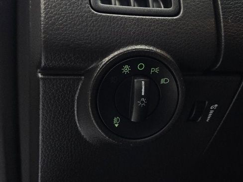 Used 2010 Ford Edge Limited FWD image 22