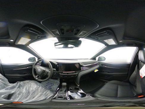 New 2026 Toyota Camry XSE FWD image 33