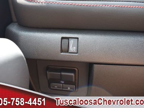 Used 2024 Chevrolet Colorado Z71 w/ Z71 Convenience Package 2 AWD/4WD image 37