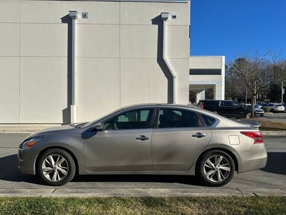 Used 2013 Nissan Altima 2.5 SL w/ 2.5 Moonroof Pkg