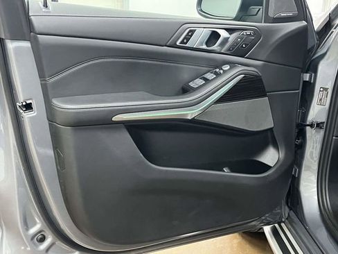 Used 2025 BMW X7 xDrive40i w/ Premium Package AWD/4WD image 18