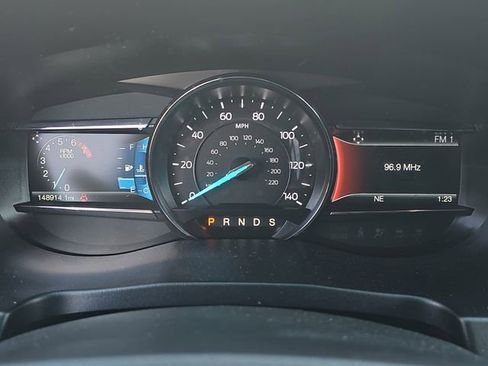 Used 2017 Ford Explorer XLT w/ Equipment Group 202A image 20