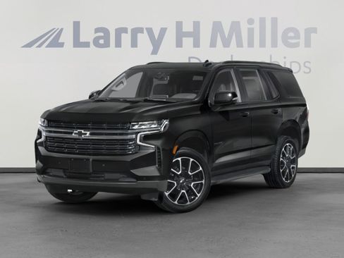 Used 2022 Chevrolet Tahoe RST w/ Luxury Package AWD/4WD image 4