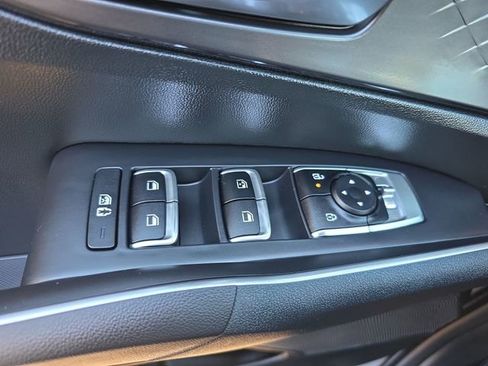 Used 2024 Kia Sorento S w/ Panoramic Sunroof Package image 42