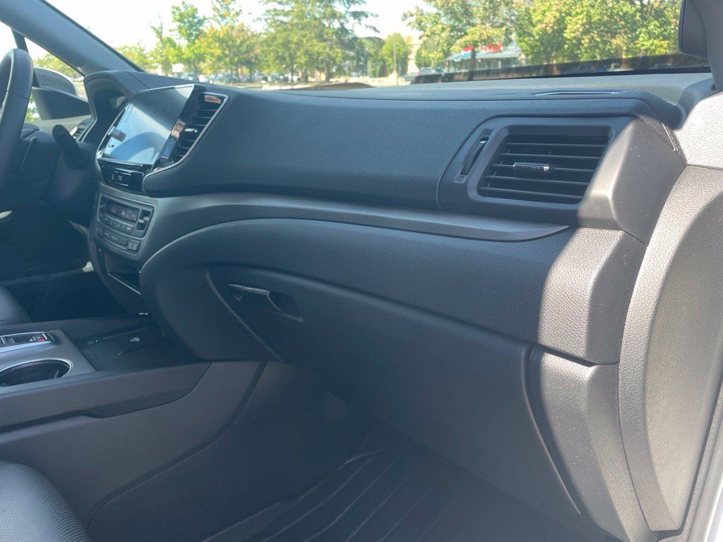 Used 2025 Honda Ridgeline RTL image 21