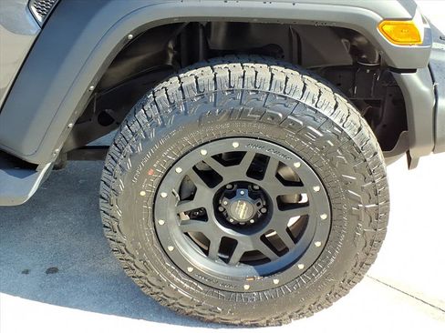 Used 2019 Jeep Wrangler Unlimited Sport S image 11