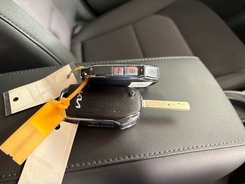 New 2026 Kia Niro LX image 41