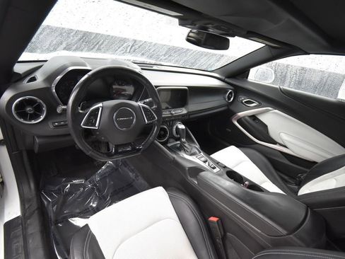 Used 2017 Chevrolet Camaro SS image 12