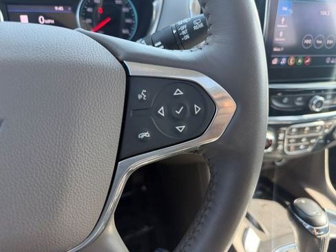 Used 2020 Chevrolet Traverse Premier FWD image 23