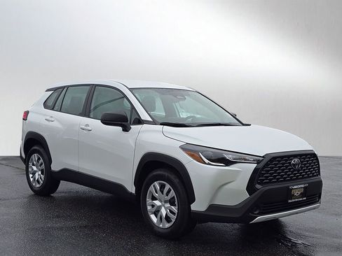 Used 2024 Toyota Corolla Cross L image 1