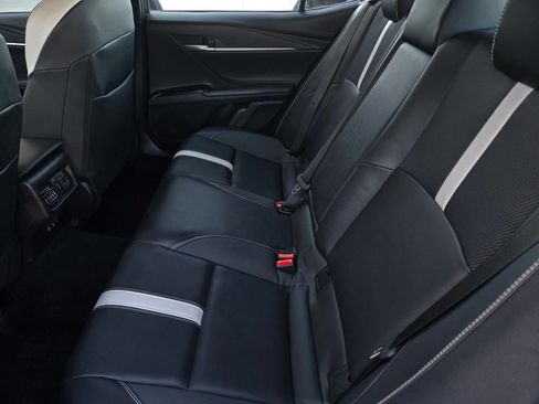 Certified 2025 Toyota Camry SE w/ Convenience Package FWD image 11