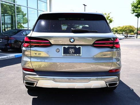 Used 2024 BMW X5 sDrive40i RWD image 11