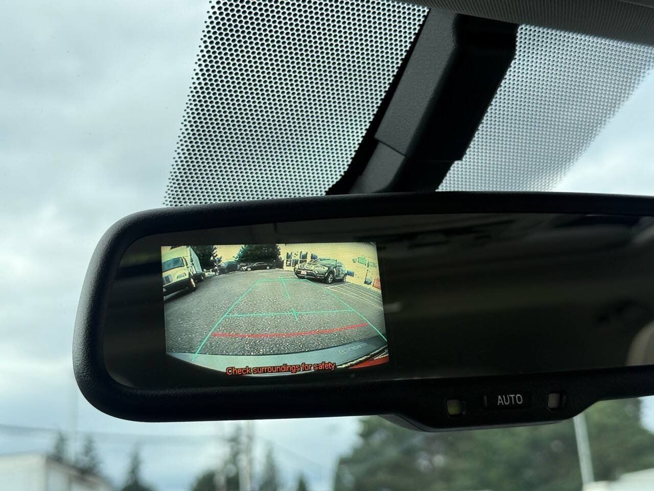 Used 2013 Lexus CT 200h w/ Seat Comfort Pkg FWD image 11