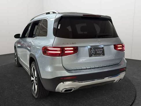 Used 2026 Mercedes-Benz GLB 250 4MATIC image 5