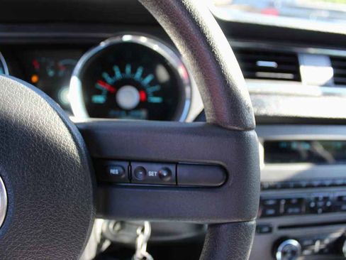 Used 2012 Ford Mustang Coupe image 17