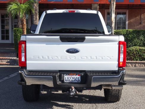 Used 2024 Ford F250 XLT w/ FX4 Off-Road Package AWD/4WD image 7