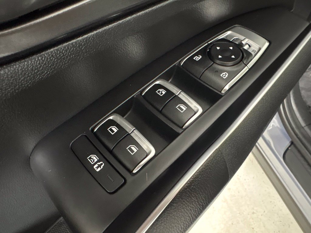 Used 2023 Kia Sorento S w/ Panoramic Sunroof Package FWD image 21