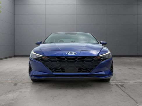 Used 2021 Hyundai Elantra SEL w/ Convenience Package FWD image 2