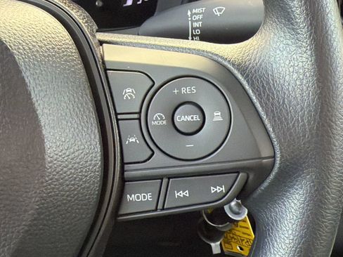 Used 2026 Toyota Corolla LE FWD image 18