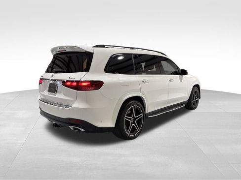 Used 2024 Mercedes-Benz GLS 450 4MATIC image 6