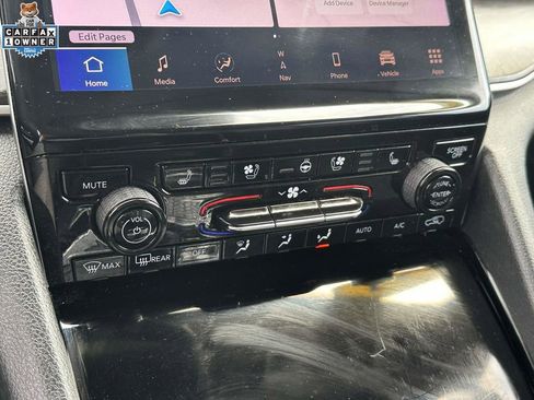 Used 2023 Jeep Grand Cherokee L Limited w/ Luxury Tech Group II AWD/4WD image 28