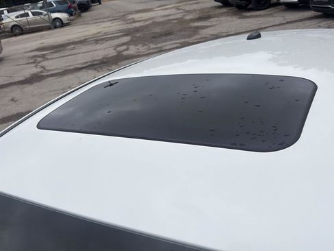 Used 2018 Ford Focus Titanium FWD image 9