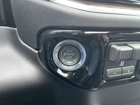 New 2026 GMC Sierra 1500 Elevation w/ Elevation Premium Package AWD/4WD image 17