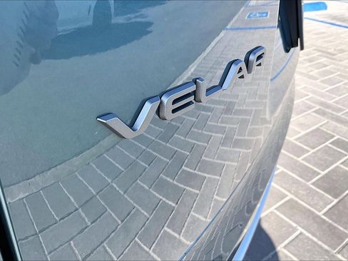 Used 2026 Land Rover Range Rover Velar S AWD/4WD image 8