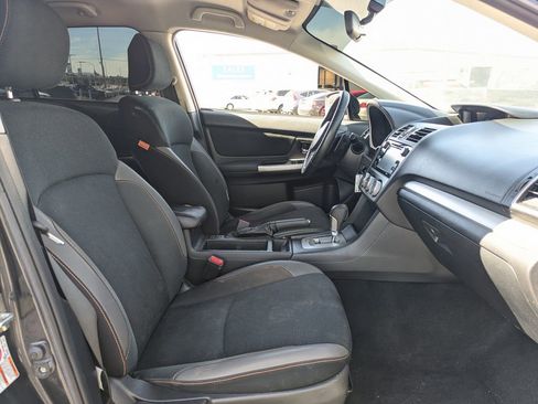Used 2017 Subaru Crosstrek 2.0i Premium AWD/4WD image 32
