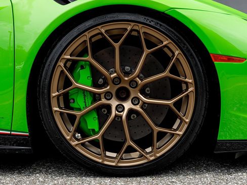 Used 2018 Lamborghini Huracan Performante AWD/4WD image 22