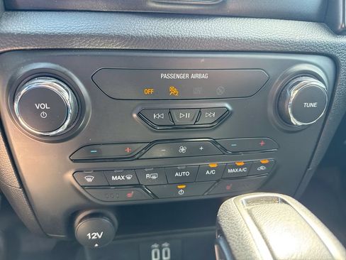 Used 2022 Ford Ranger Lariat w/ Tremor Off-Road Package AWD/4WD image 17