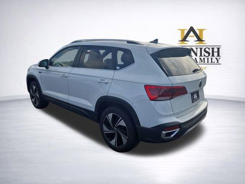 Used 2023 Volkswagen Taos SE AWD/4WD image 5
