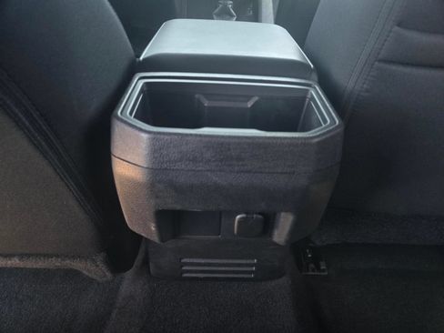 Used 2025 Toyota Tacoma SR5 RWD image 6