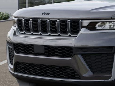 New 2026 Jeep Grand Cherokee L 4WD image 11