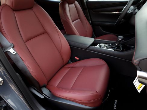 Used 2025 MAZDA MAZDA3 Carbon image 36