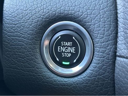 Certified 2023 GMC Yukon Denali AWD/4WD image 28