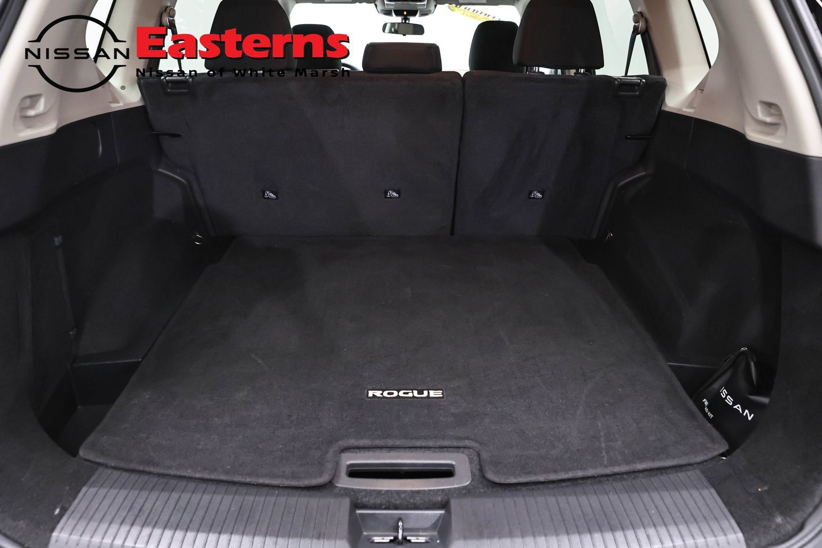 Used 2023 Nissan Rogue S AWD/4WD image 9