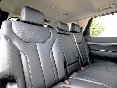 Certified 2025 Hyundai Palisade SEL FWD image 40