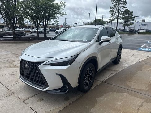 Used 2025 Lexus NX 250 FWD w/ Towing Package (2000 Lbs) image 1