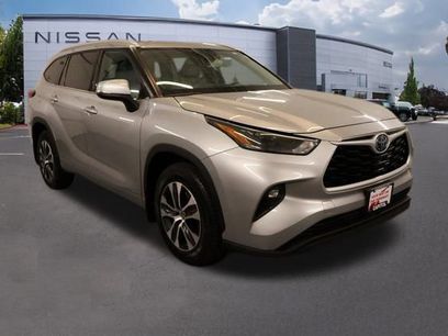 Used 2022 Toyota Highlander XLE