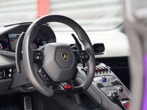 Used 2018 Lamborghini Huracan LP 580-2 RWD image 22