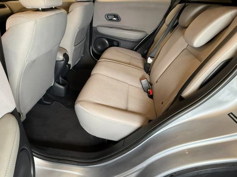 Used 2018 Honda HR-V LX image 17