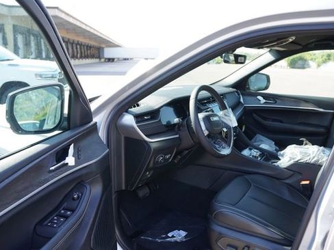 New 2025 Jeep Grand Cherokee L Limited w/ Trailer Tow Package image 10