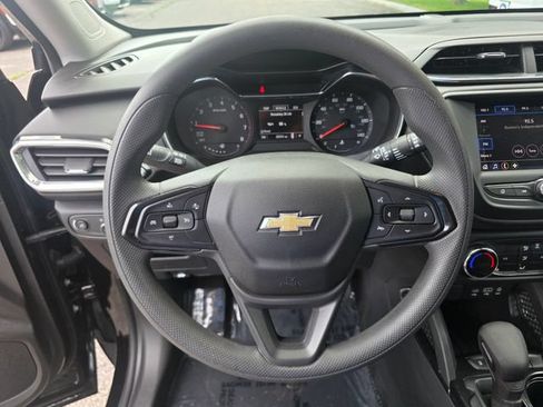 Used 2023 Chevrolet TrailBlazer LT FWD image 24