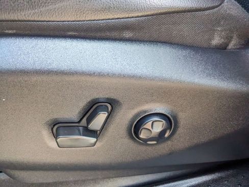 Certified 2021 Chrysler Pacifica Touring-L w/ S Appearance Package image 7