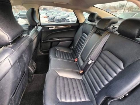 Used 2019 Ford Fusion SEL image 29