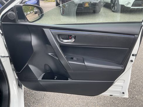 Used 2019 Toyota Corolla SE FWD image 23