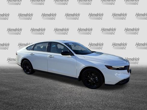 Used 2025 Honda Accord SE image 2