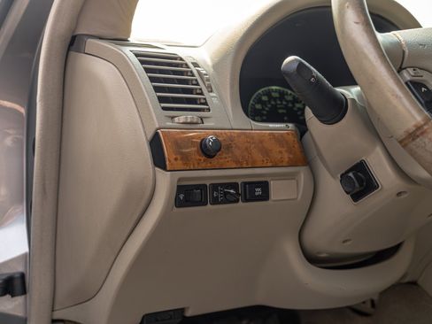 Used 2002 INFINITI Q45 image 9